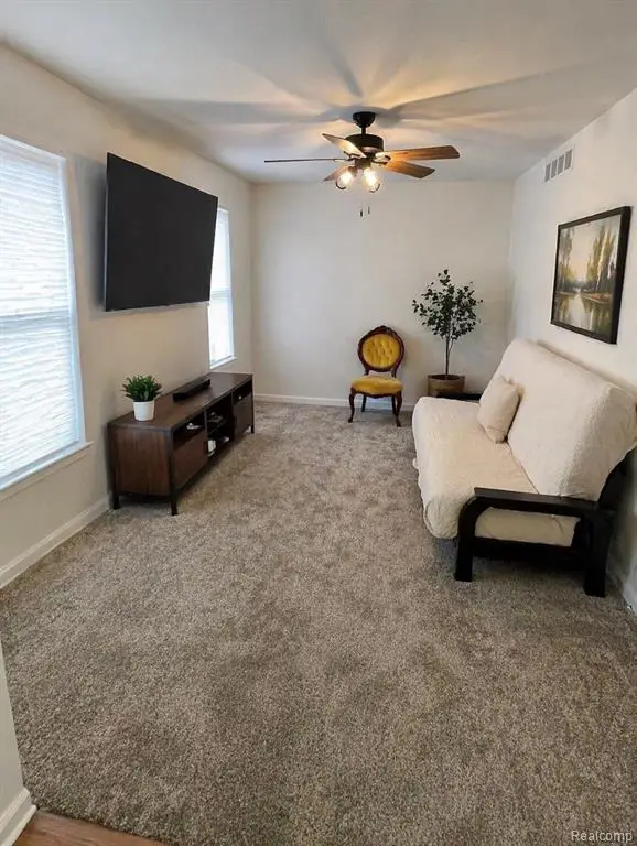 18590 Blakely, Trenton, MI 48183 - #2