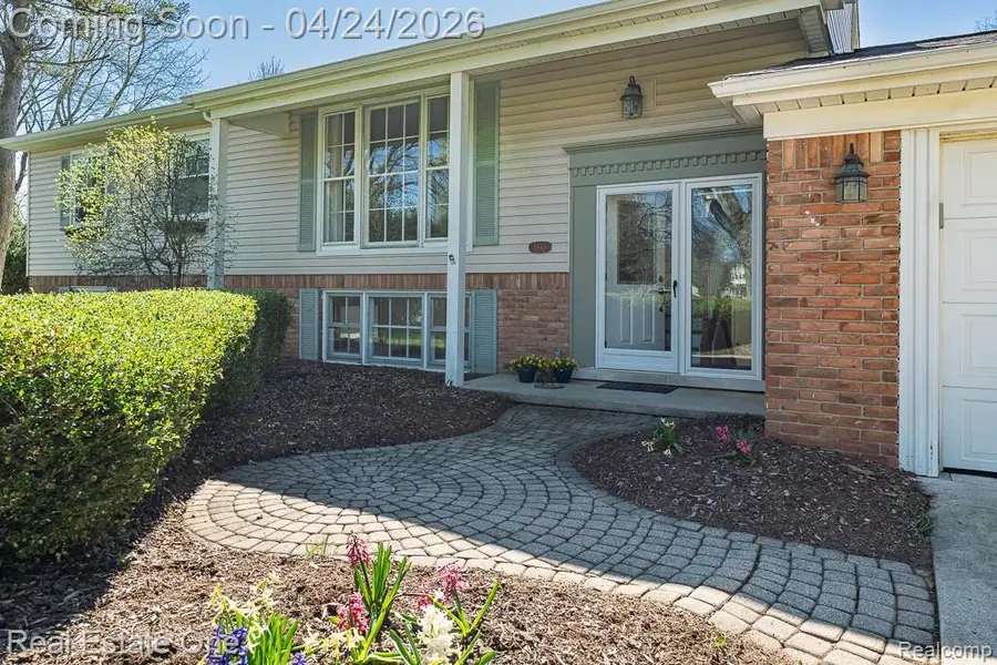 1841 Fair Oak, Rochester Hills, MI 48309 - #3