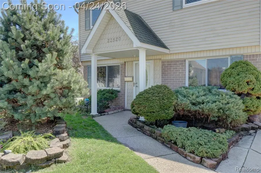 22520 E 13 Mile, Saint Clair Shores, MI 48082 - #2