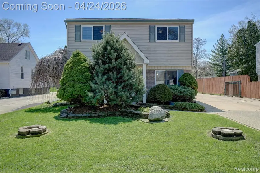 22520 E 13 Mile, Saint Clair Shores, MI 48082 - #3