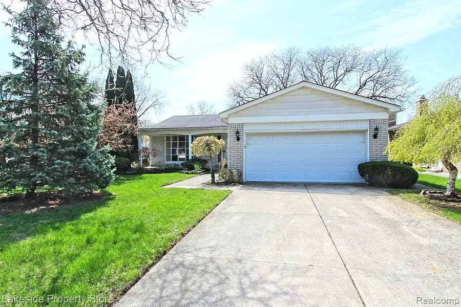 22512 Corteville, Saint Clair Shores, MI 48081 - #3