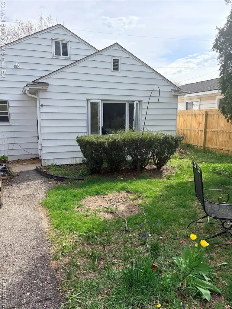 2835 Oldsmobile, Waterford, MI 48328 - #2