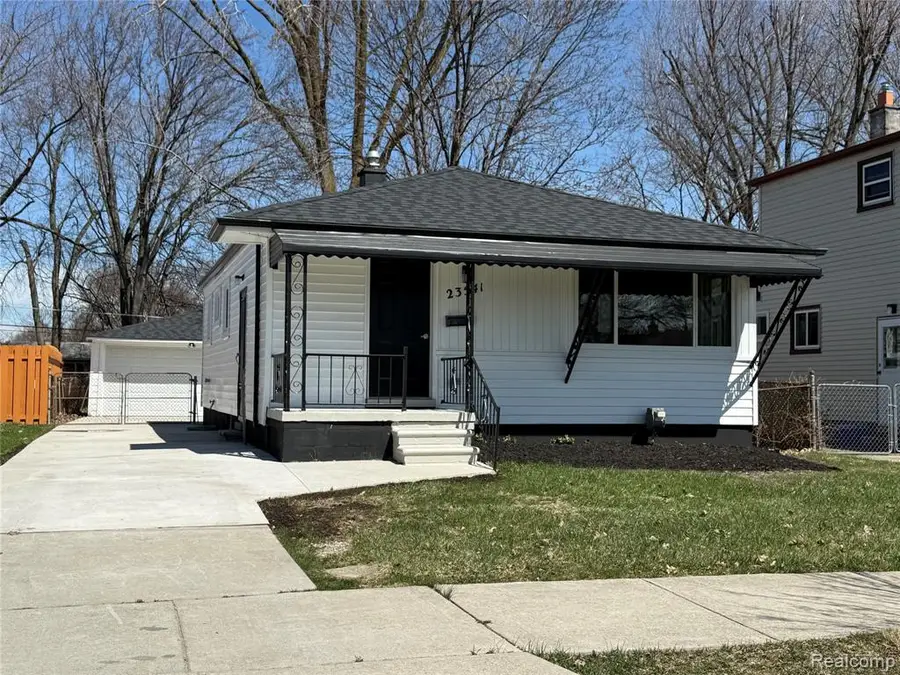 23541 Elmira, Saint Clair Shores, MI 48082 - #2