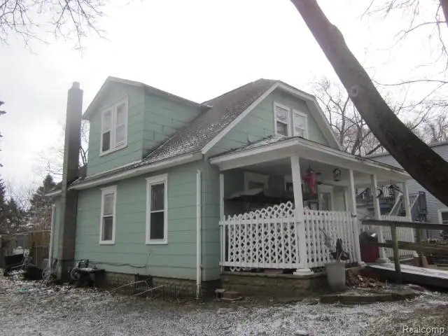 907 Wayne, Jackson, MI 49202 - #2