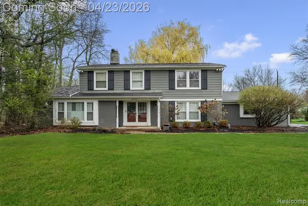 3226 Hartslock Woods, West Bloomfield, MI 48322