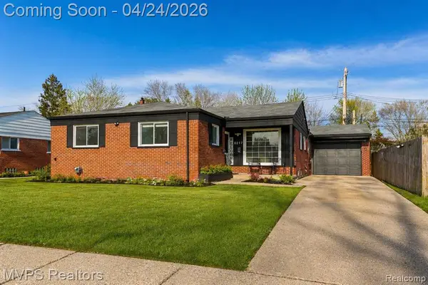 5217 Streefkerk Dr, Warren, MI 48092
