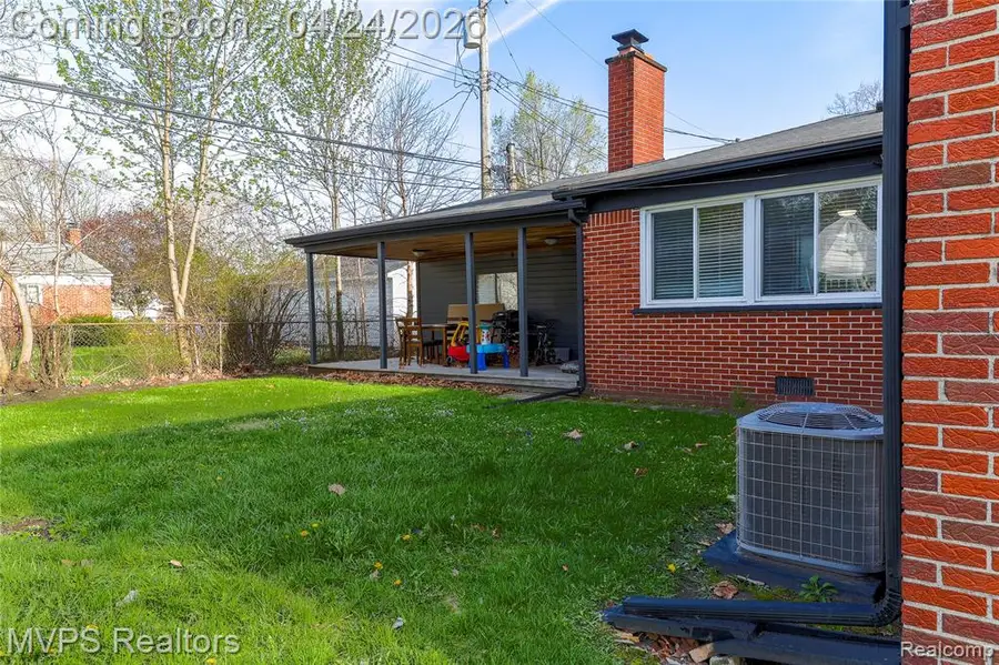 5217 Streefkerk Dr, Warren, MI 48092 - #3