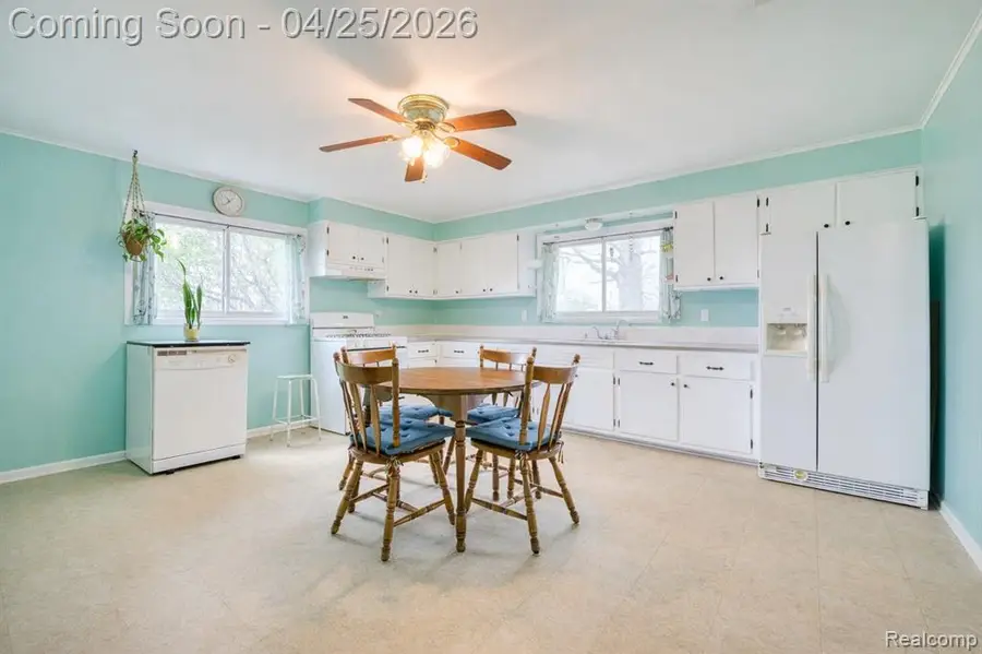 20796 Gibraltar, Brownstown, MI 48183 - #3