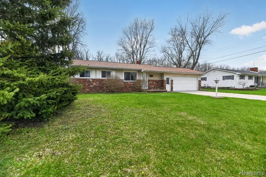 5300 Arnold, Burton, MI 48509 - #2
