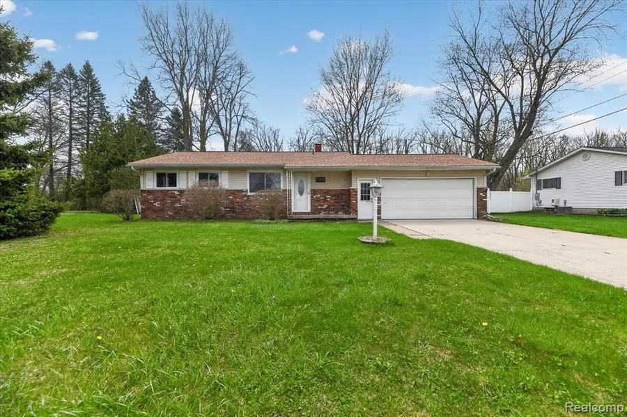 5300 Arnold, Burton, MI 48509 - #3