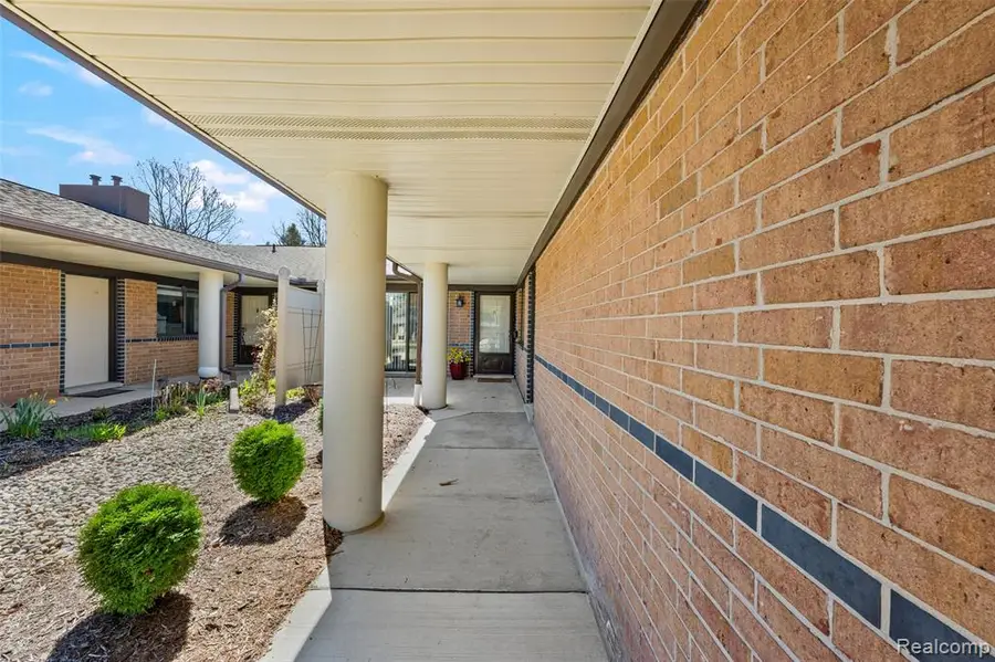 985 Wexford #34, Rochester Hills, MI 48307 - #3