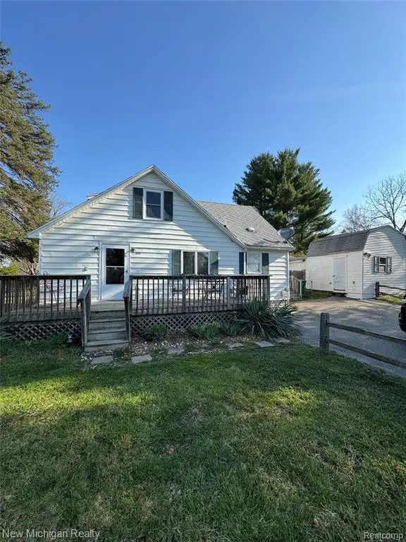 305 E Rolfe, Perry, MI 48872 - #1