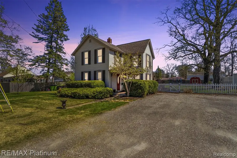 315 S West, Fenton, MI 48430 - #2