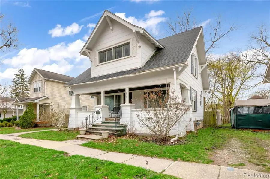 717 N Madison, Lapeer, MI 48446 - #2