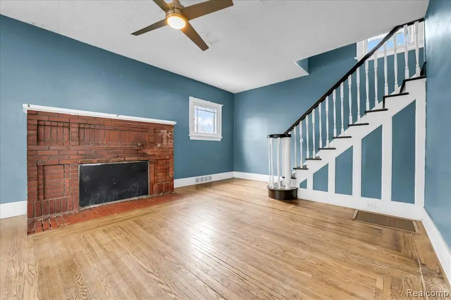 717 N Madison, Lapeer, MI 48446 - #3