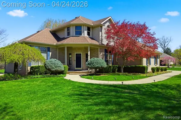 8488 Annette, Grosse Ile, MI 48138