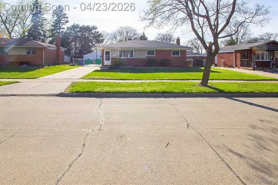 27051 E Pleasant, Warren, MI 48088 - #2