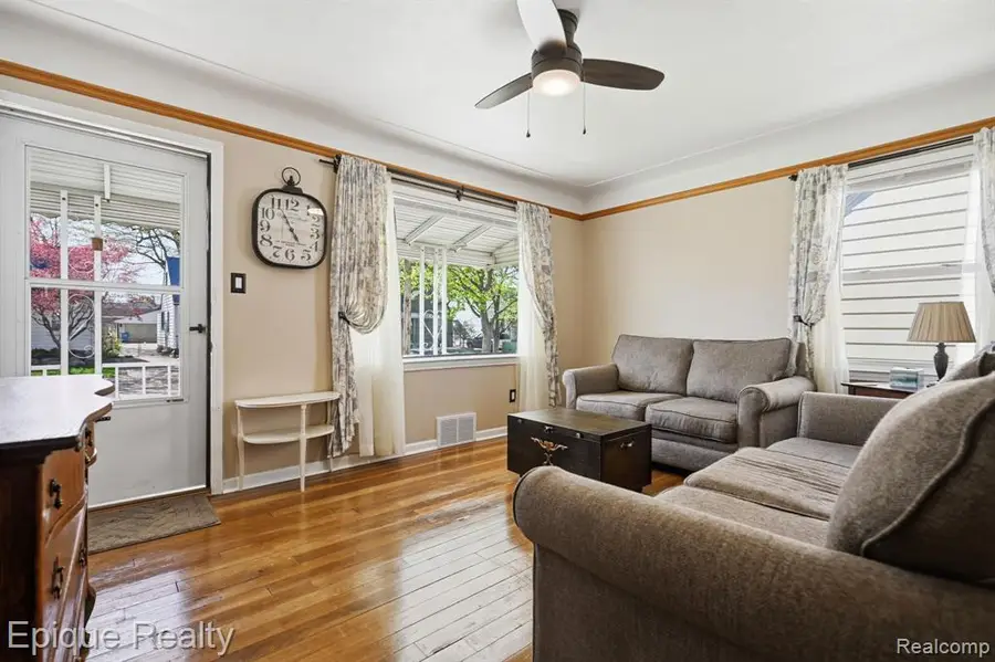 4165 Westpoint, Dearborn Heights, MI 48125 - #3