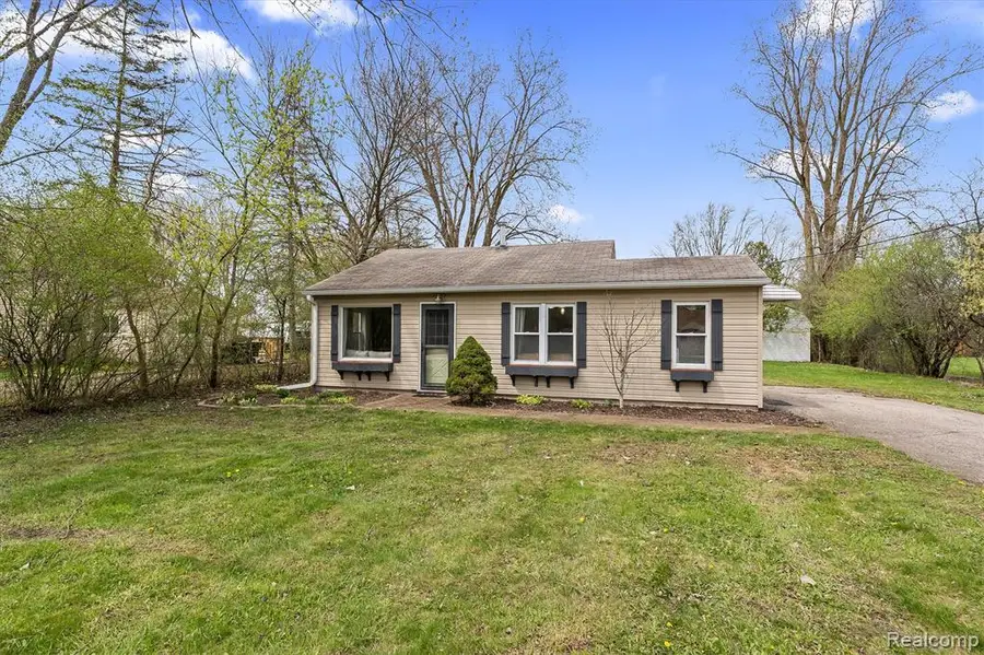 1816 June, Rochester Hills, MI 48309 - #3