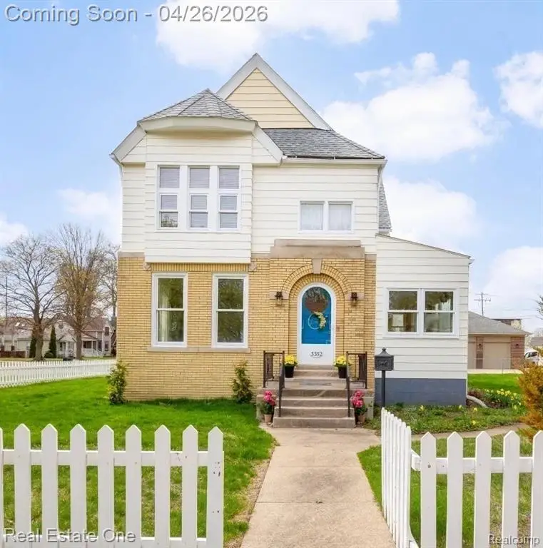 3352 4th, Wyandotte, MI 48192 - #1