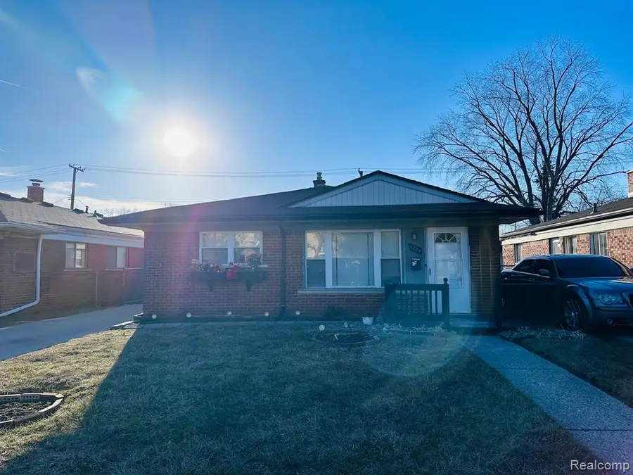 6784 Cooper St, Taylor, MI 48180 - #3