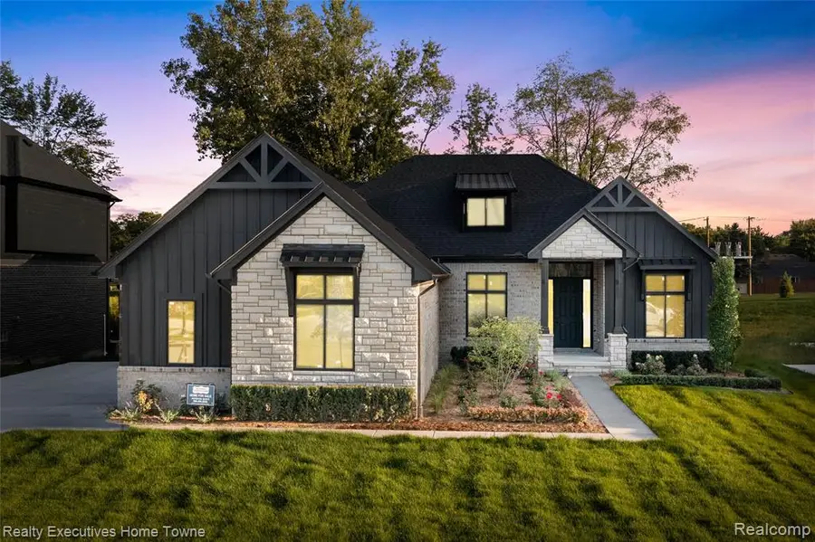 35071 Woodside, Richmond, MI 48062 - #2