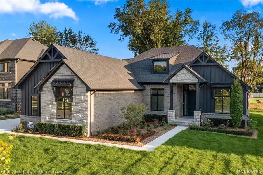35071 Woodside, Richmond, MI 48062 - #3