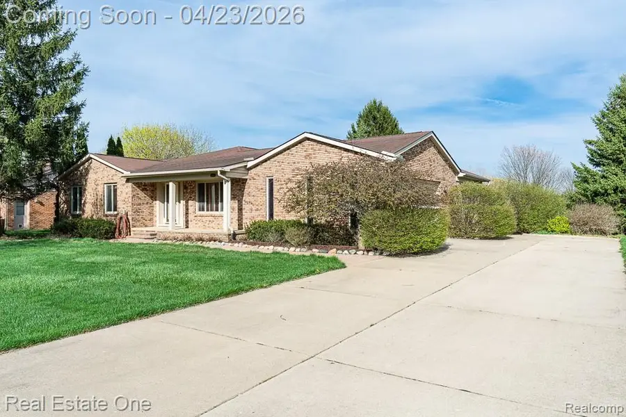 1865 Crestline, Rochester Hills, MI 48307 - #2