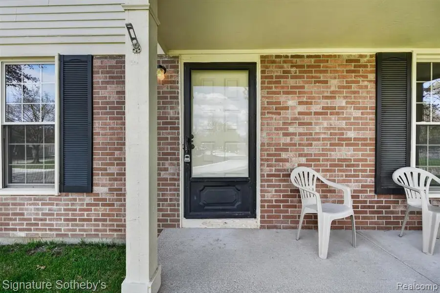 1445 Dover, Walled Lake, MI 48390 - #2