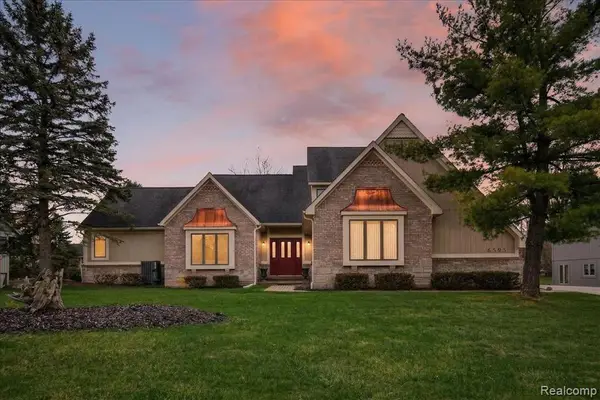 6595 Deer Ridge, Clarkston, MI 48348