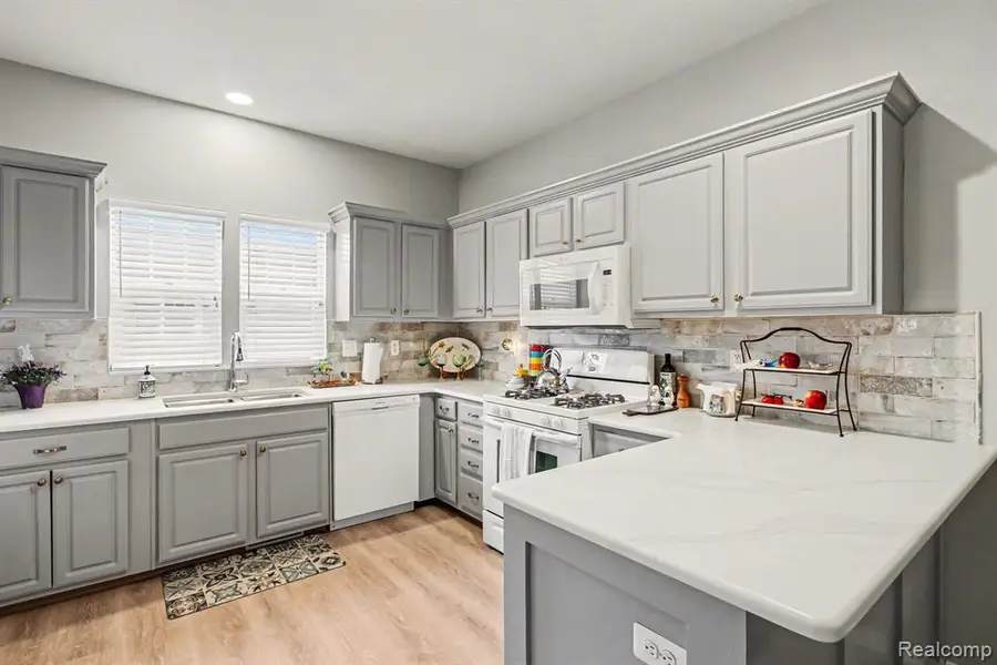 332 Brigg, Howell, MI 48855 - #3