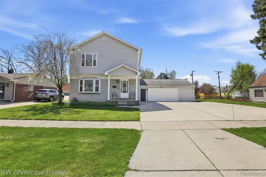 25715 Norfolk, Dearborn Heights, MI 48125 - #2