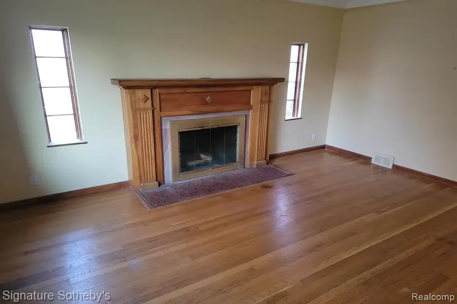 1937 Allard, Grosse Pointe Woods, MI 48236 - #3