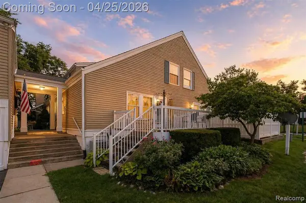 21256 E Glen Haven, Northville, MI 48167