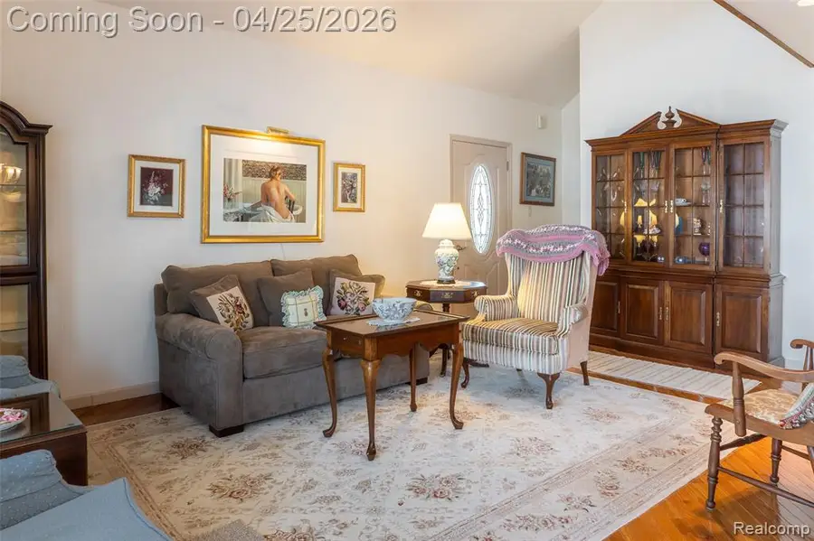 21256 E Glen Haven, Northville, MI 48167 - #2