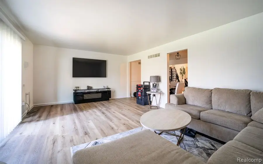 16931 General, Fraser, MI 48026 - #2