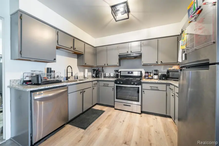 16931 General, Fraser, MI 48026 - #3