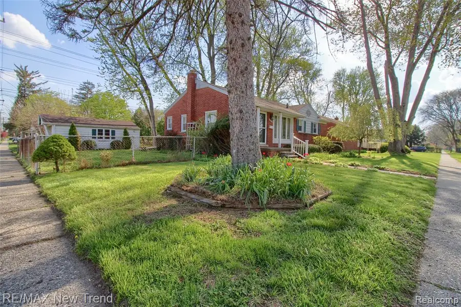 29825 W Chicago, Livonia, MI 48150 - #3