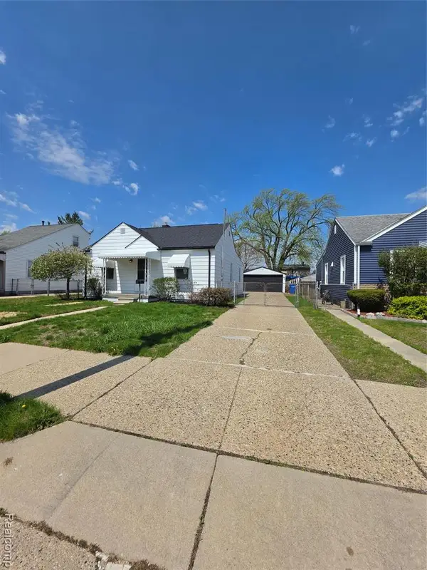 8285 Chapp, Warren, MI 48089