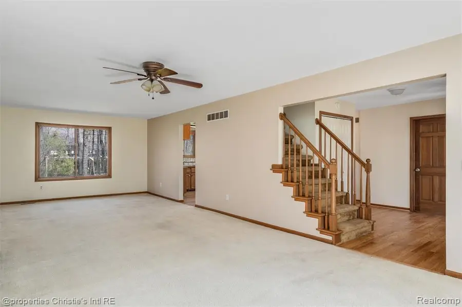 7514 Olde Sturbridge, Clarkston, MI 48348 - #2
