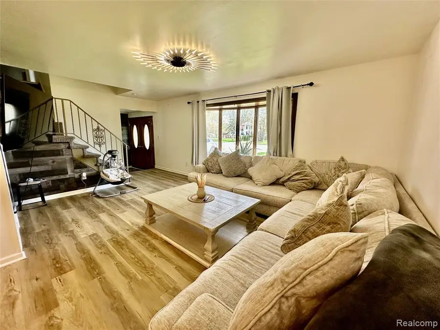 25880 Cherry Hill, Dearborn Heights, MI 48127 - #2