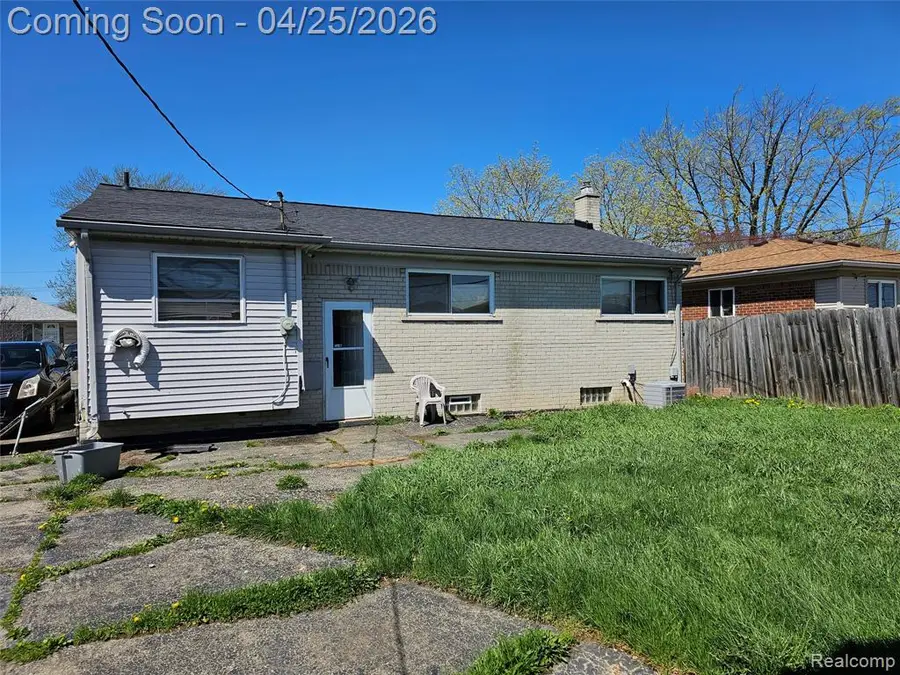 25154 Huron, Roseville, MI 48066 - #3