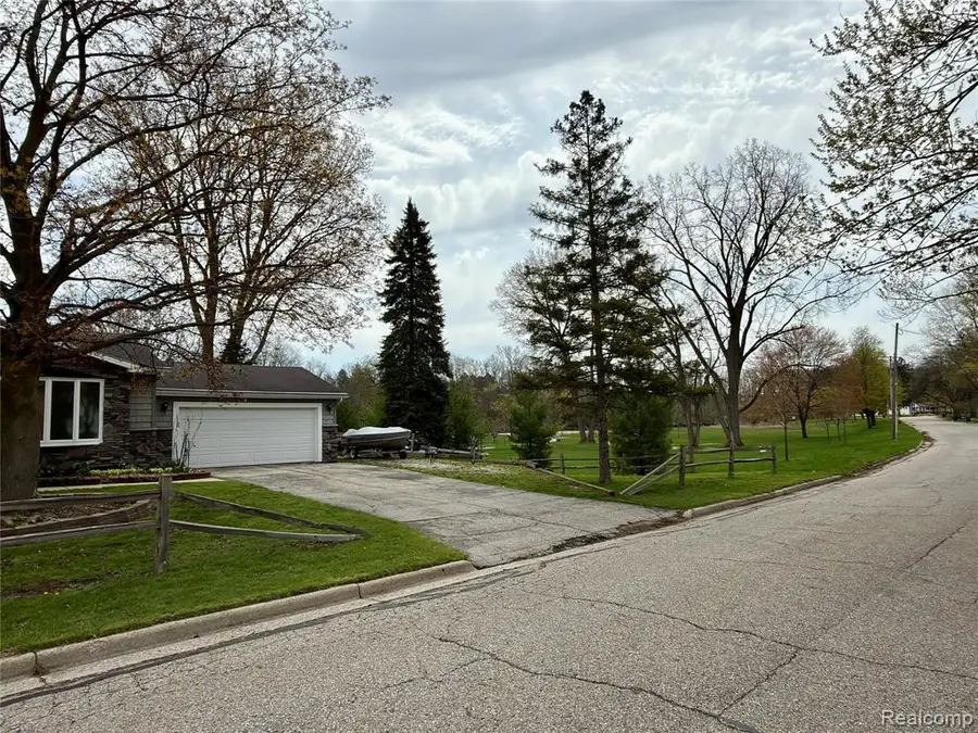 5934 Montebello, Haslett, MI 48840 - #2