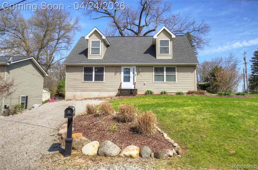 7395 Harrington, Brighton, MI 48116 - #1