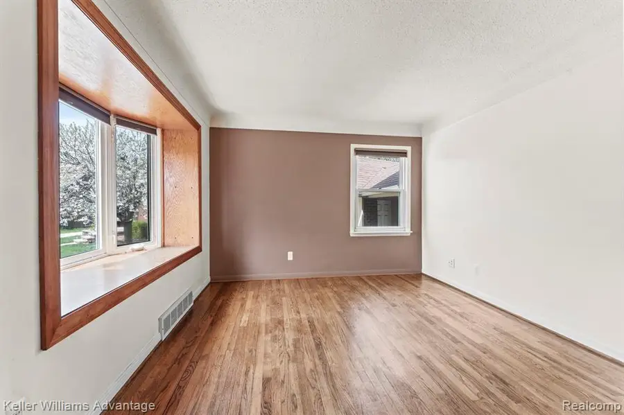 1415 Orchard, Dearborn Heights, MI 48125 - #3