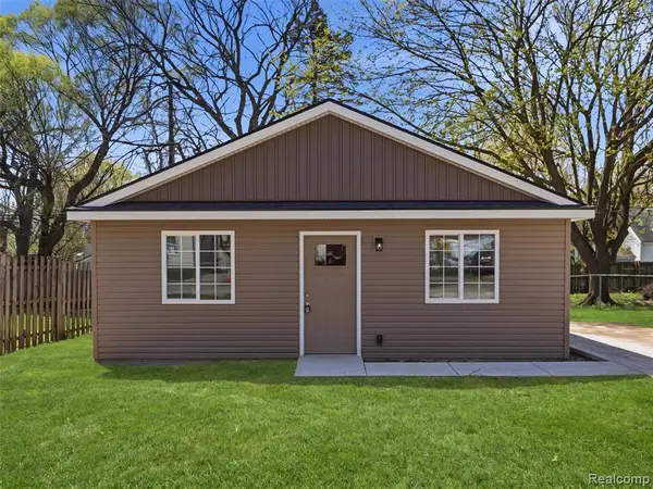 1005 Lakeview, Waterford, MI 48328