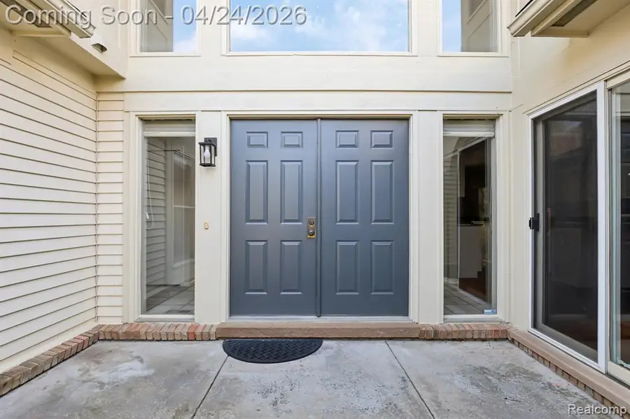 7311 Danbury, West Bloomfield, MI 48322 - #2