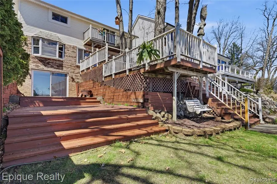 423 Shady Oaks, Lake Orion, MI 48362 - #3