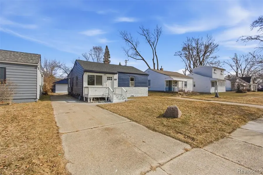 26066 Barrington, Madison Heights, MI 48071 - #3
