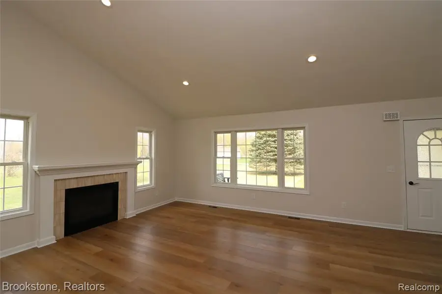2141 Hunter, Lapeer, MI 48446 - #3